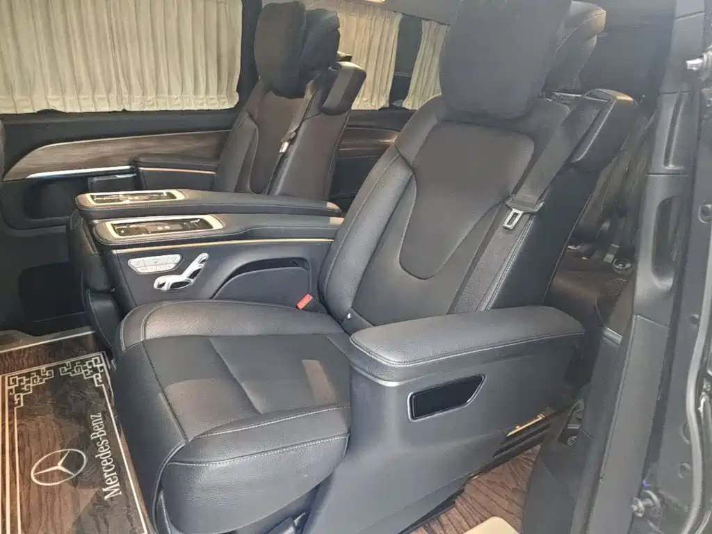 Mercedes-Benz V-Class 2022 — фото 17