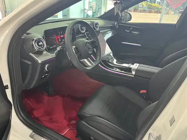 Mercedes-Benz C-Class 2024