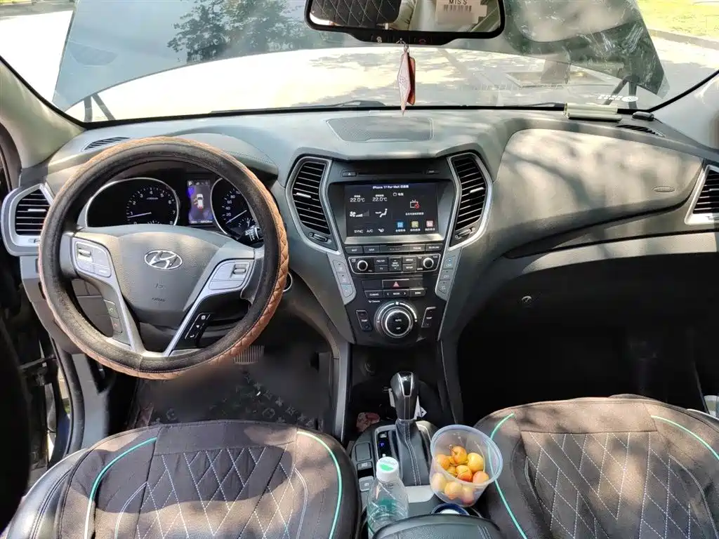 Hyundai Santa Fe 2018 — фото 10
