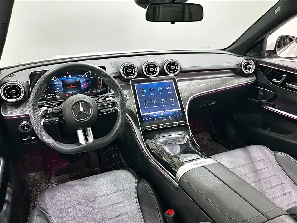 Mercedes-Benz C-Class 2024 — фото 10