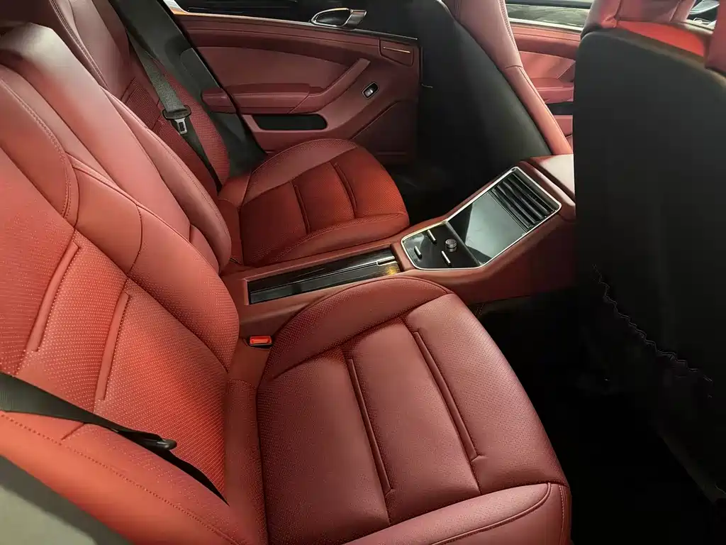 Porsche Panamera 2017 — фото 10