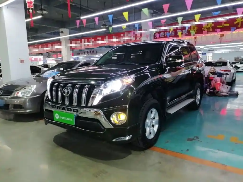 Toyota Prado 2015 — фото 1