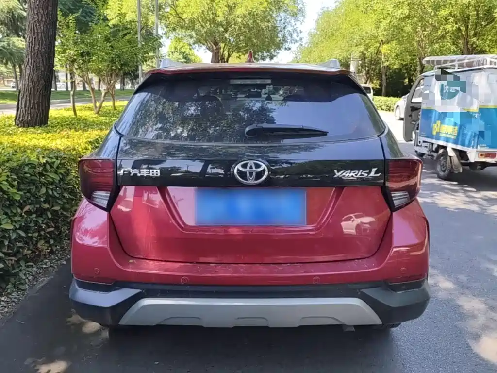 Toyota Yaris L 2021 — фото 6
