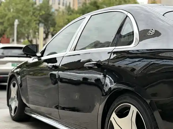Mercedes-Benz S-Class 2012