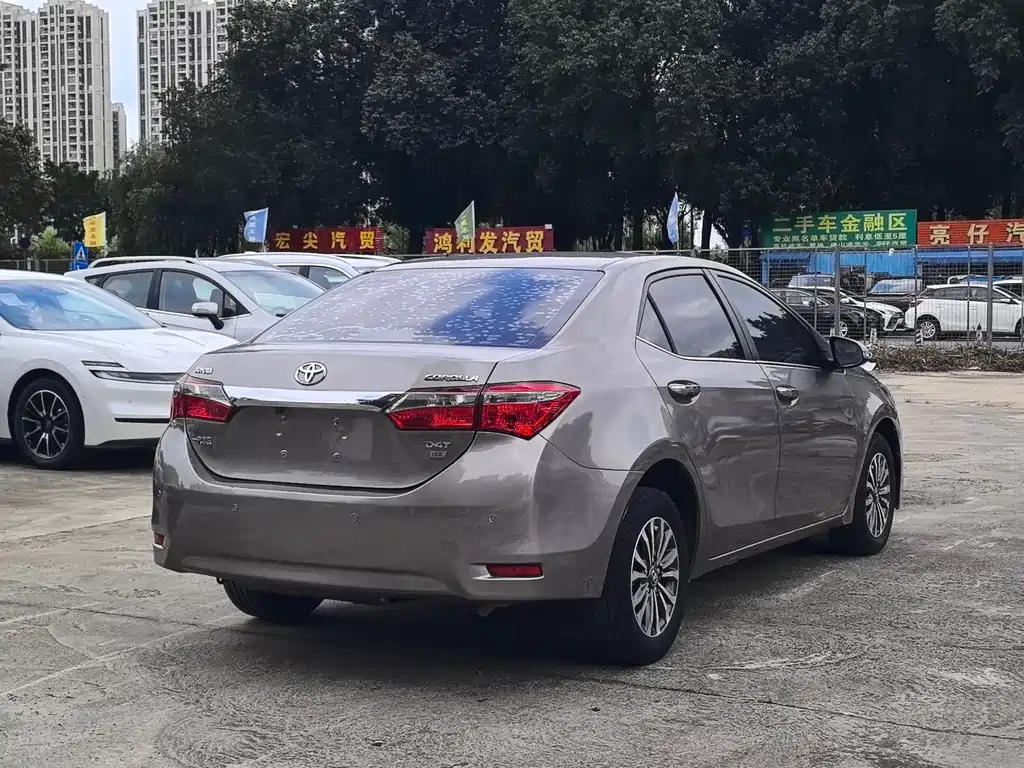 Toyota Corolla 2018 — фото 15