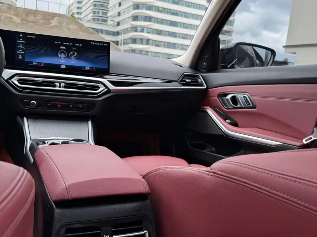 BMW 3 Series 2023 — фото 14