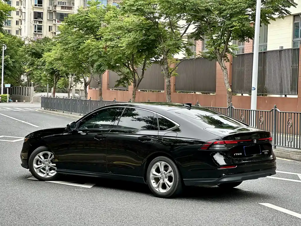 Honda Accord 2023 — фото 9