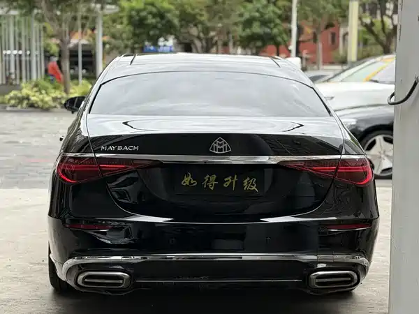 Mercedes-Benz S-Class 2012