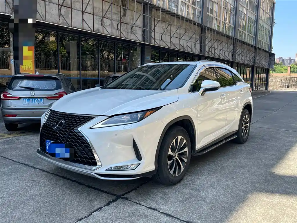 Lexus RX 2021 — фото 1