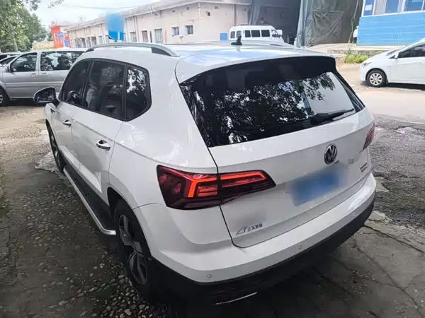 Volkswagen Tharu 2020