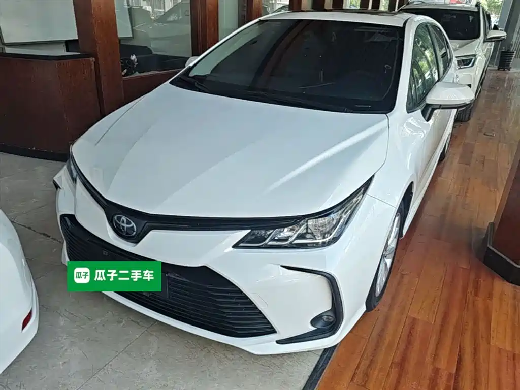 Toyota Corolla 2020 — фото 1