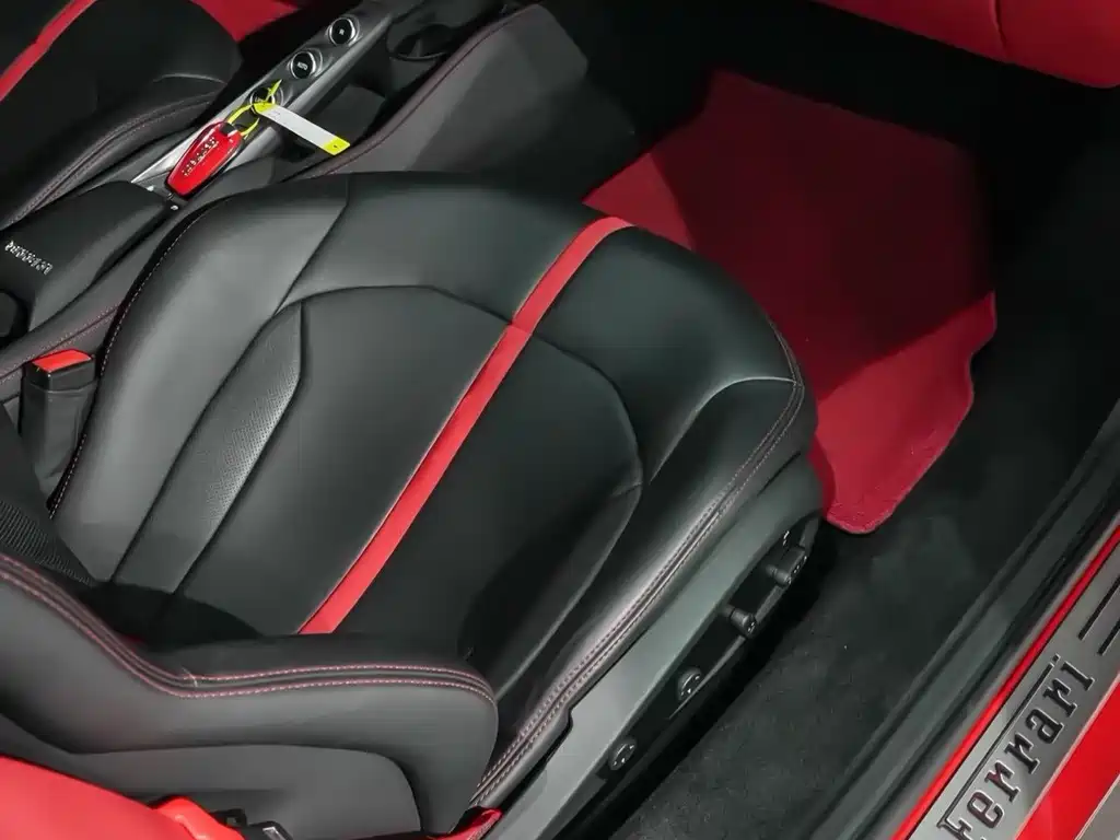 Ferrari F8 2021 — фото 10