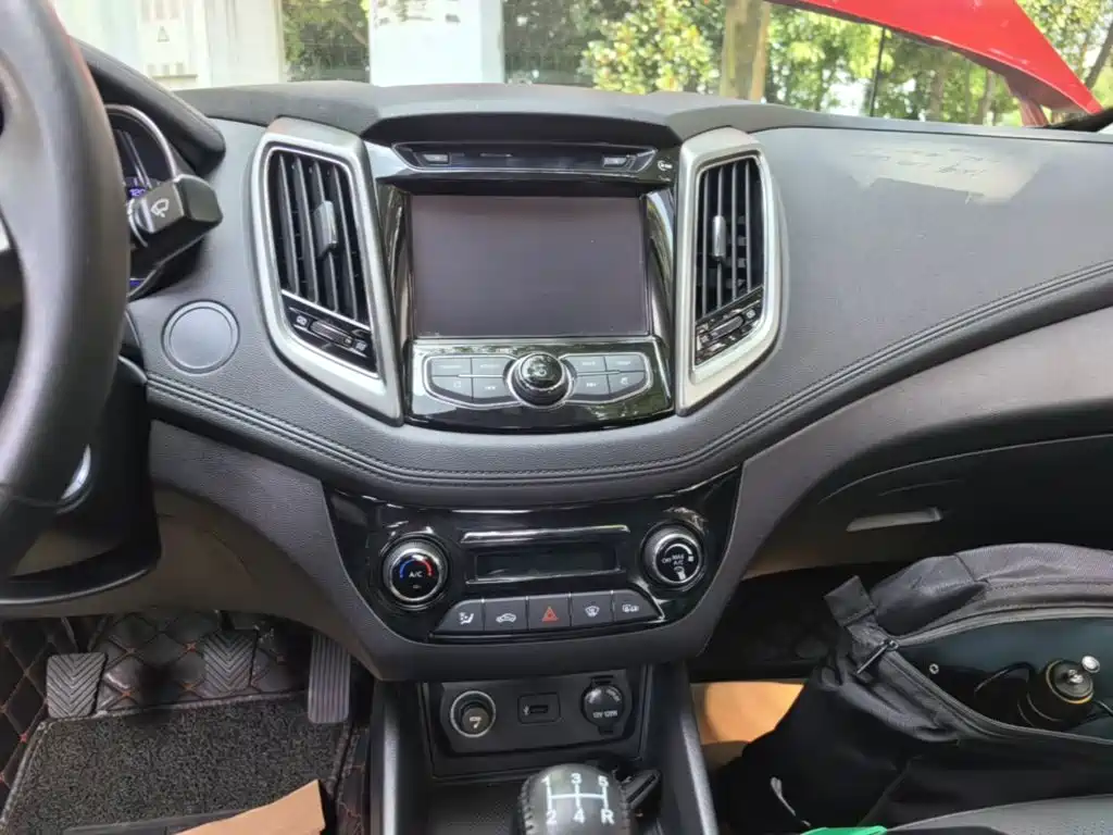 Changan Eado 2018 — фото 13