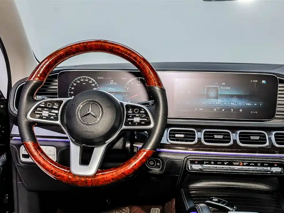 Mercedes-Benz GLS 2021 — фото 2