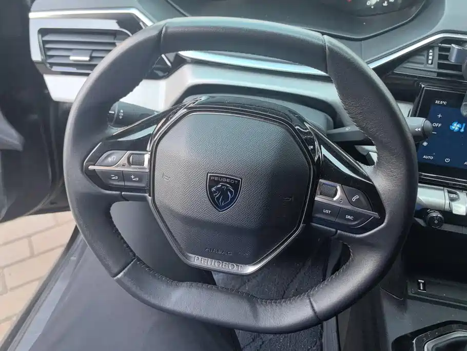 Peugeot 408 2023 — фото 15