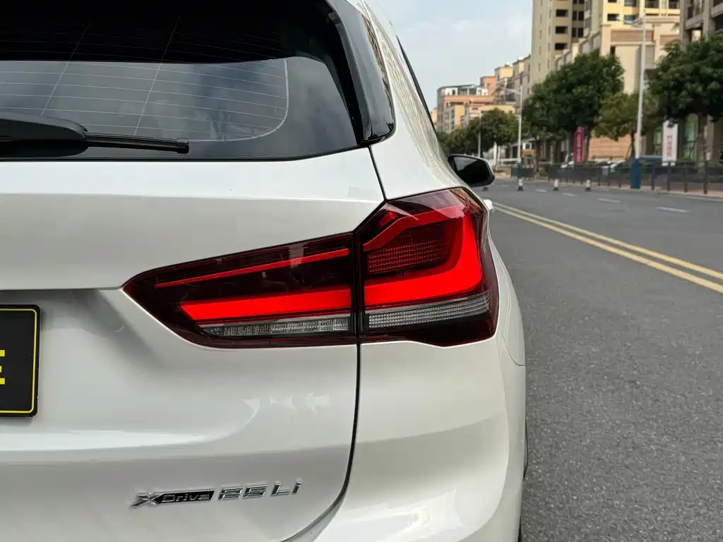BMW X1 2020 — фото 15
