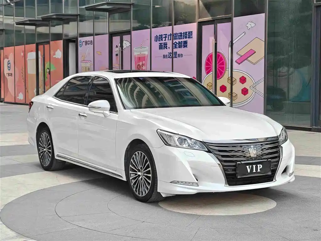 Toyota Crown 2019 — фото 3