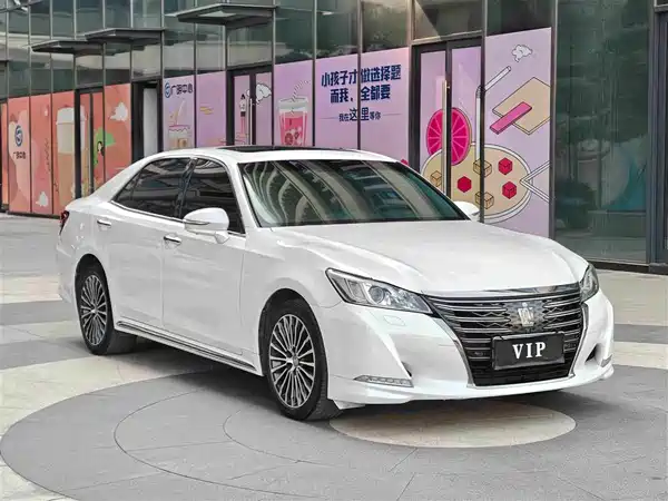Toyota Crown 2019