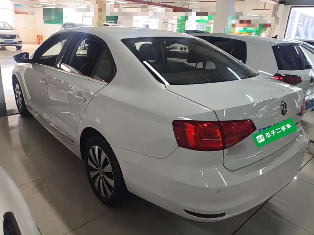 Volkswagen Sagitar 2019