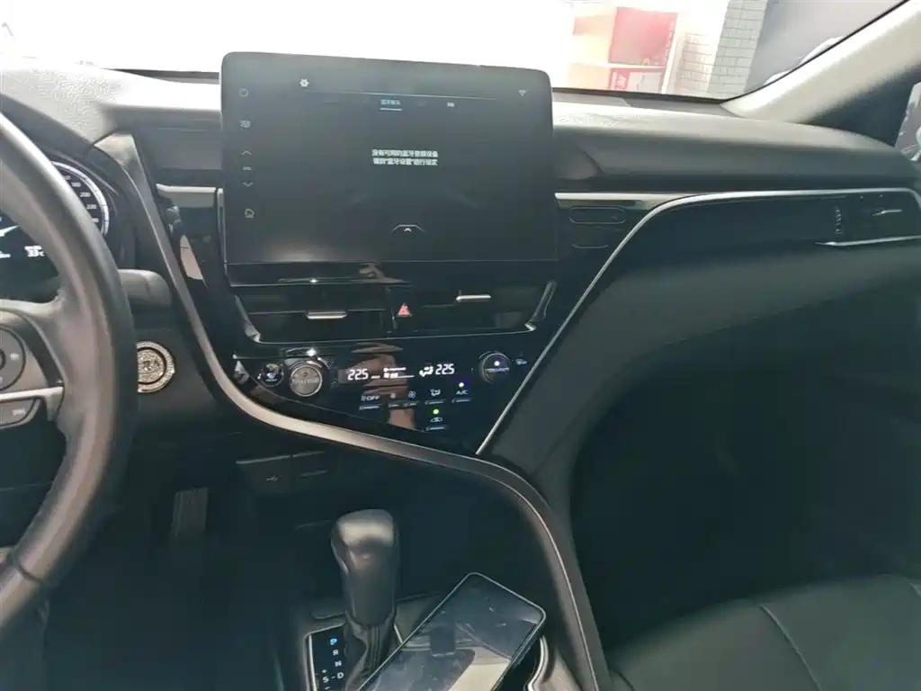 Toyota Camry 2022 — фото 10