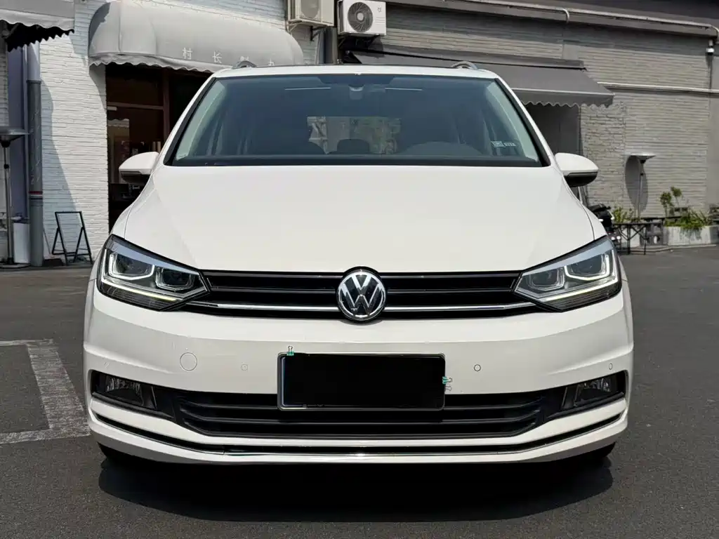 Volkswagen Touran 2019 — фото 2