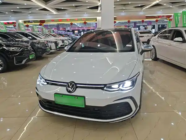 Volkswagen Golf 2024