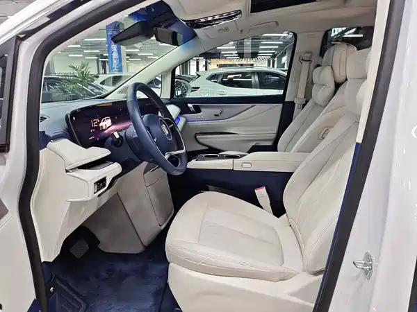 Buick GL8 New Energy 2025