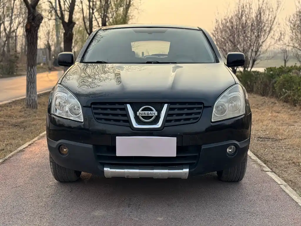 Nissan Qashqai 2010 — фото 2