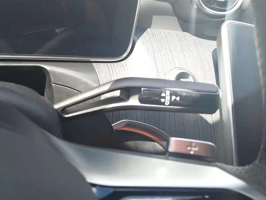 Mercedes-Benz C-Class 2025 — фото 16