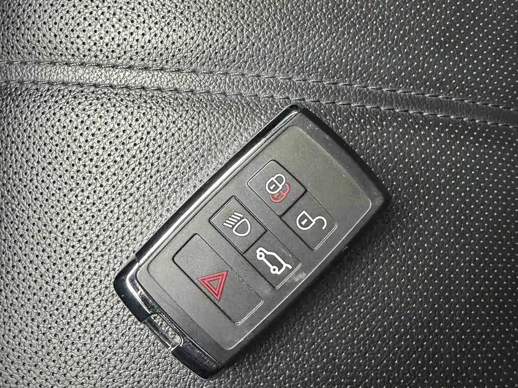 Land Rover Evoque 2024 — фото 5