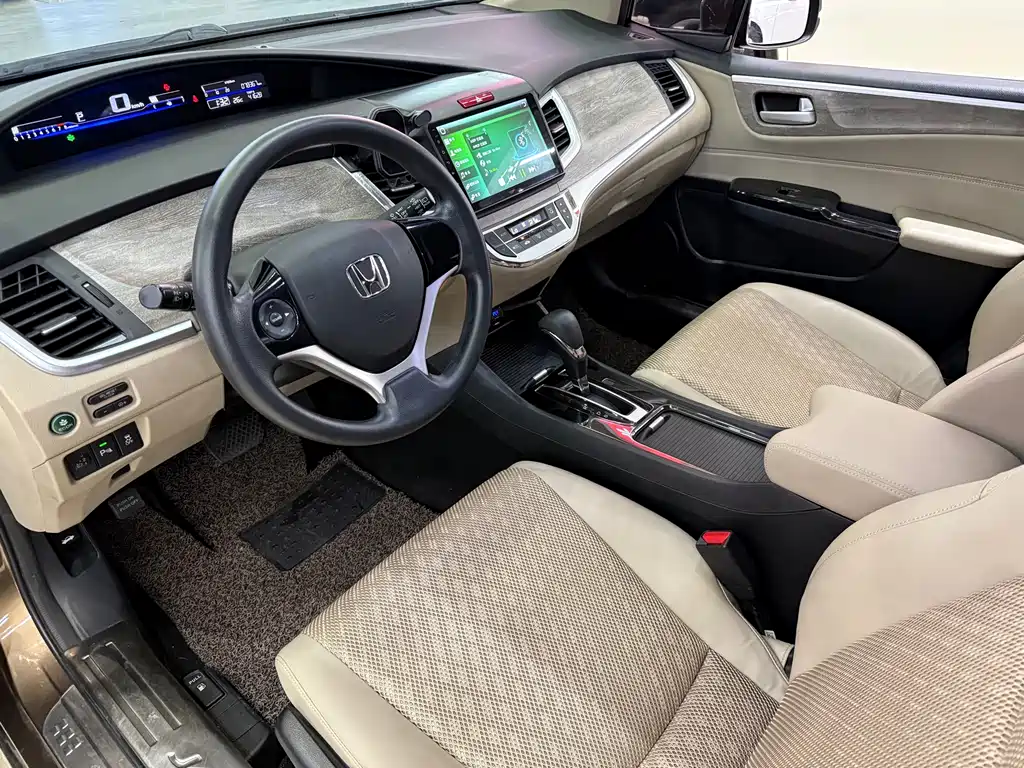 Honda Jade 2018 — фото 15