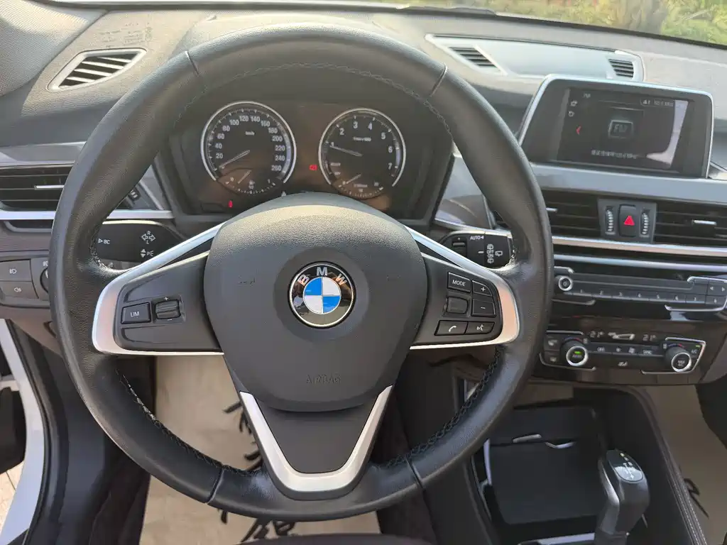 BMW X1 2019 — фото 12