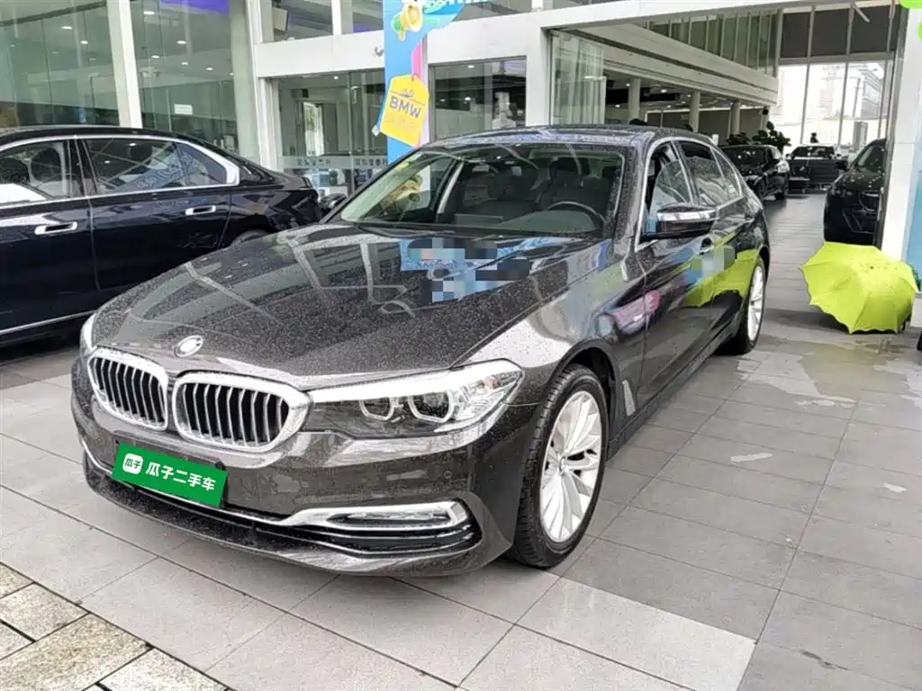 BMW 5 Series 2018 — фото 3