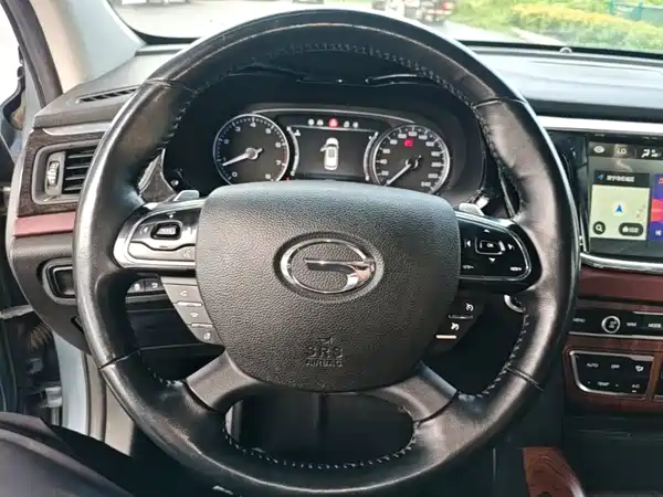 GAC Trumpchi GS8 2017