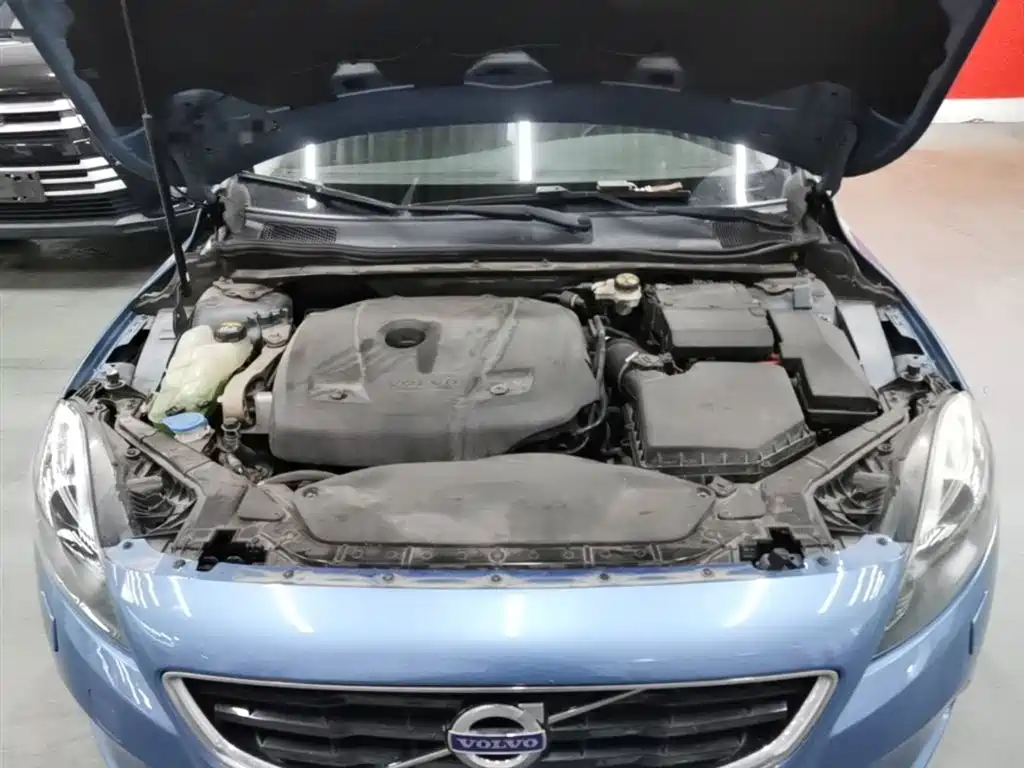 Volvo V40 2016 — фото 20