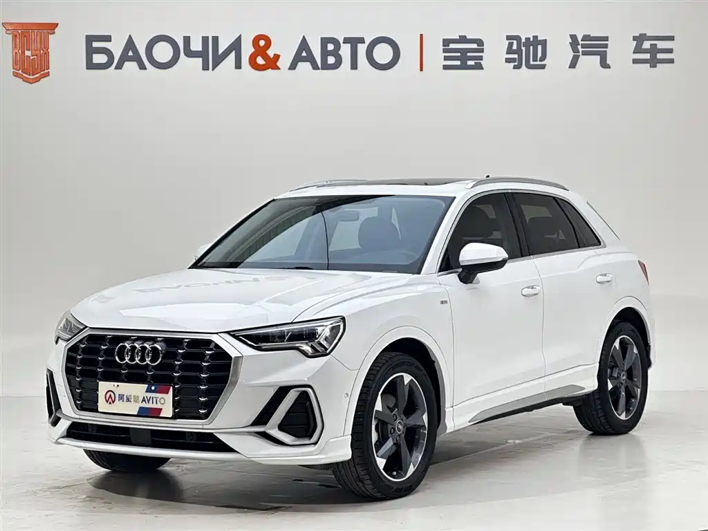 Audi Q3 2022 — фото 1