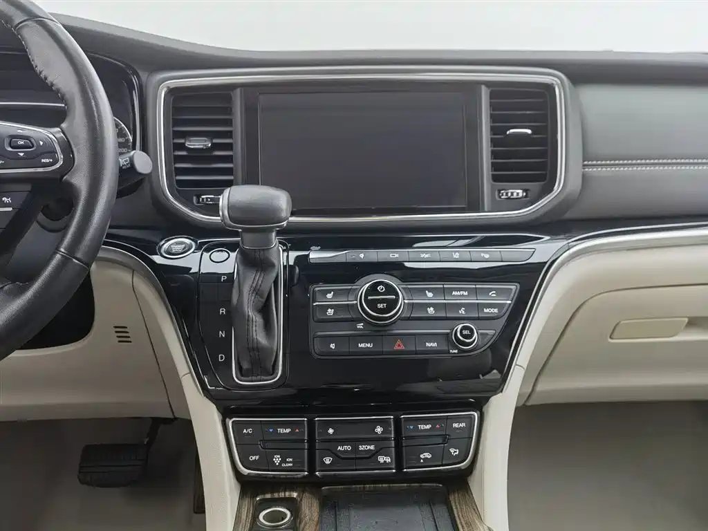 GAC Motor Trumpchi M8 2018 — фото 12