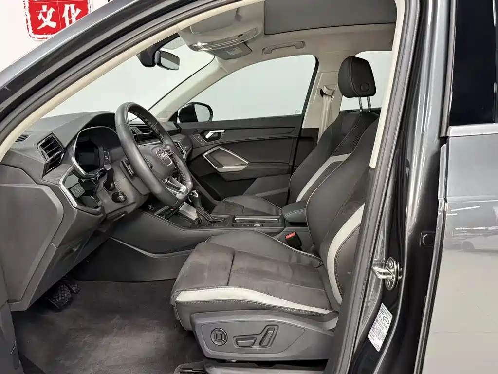 Audi Q3 2022 — фото 17