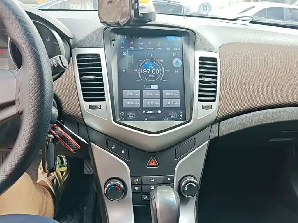 Chevrolet Cruze 2016 — фото 13