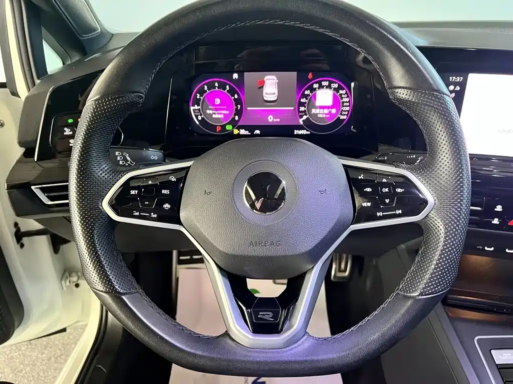Volkswagen Golf 2023 — фото 17