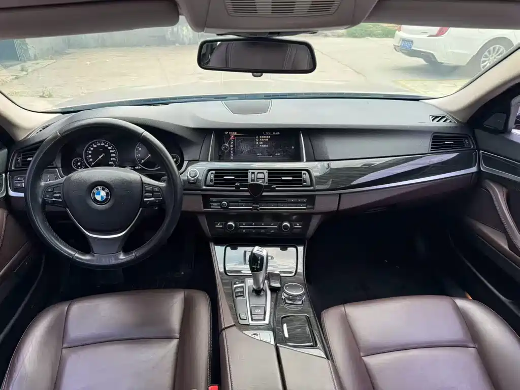 BMW 5 Series 2016 — фото 6