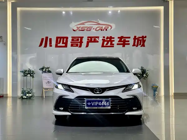 Toyota Camry 2021