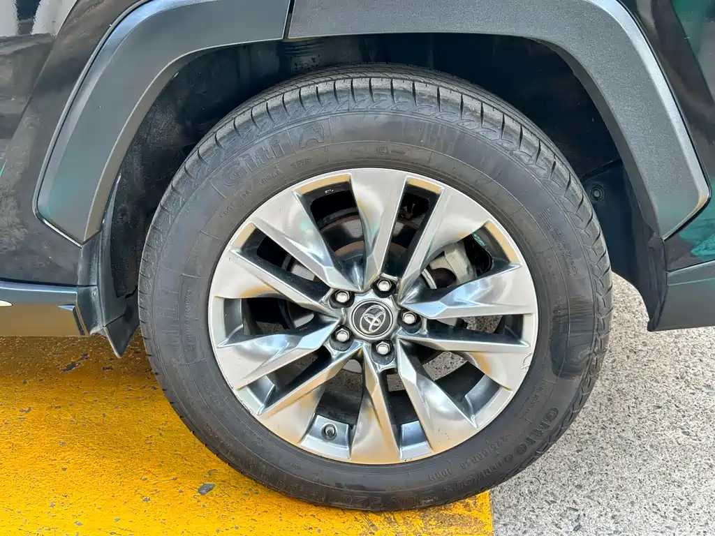 Toyota Wildlander 2020 — фото 11