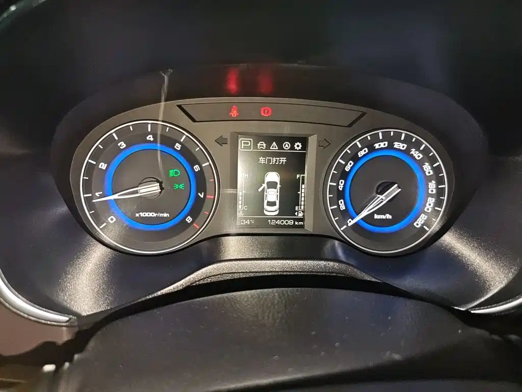 Changan Eado DT 2018 — фото 12