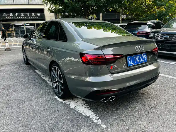 Audi S4 2024