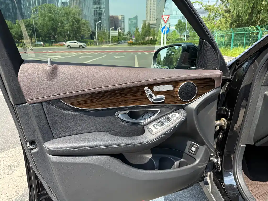 Mercedes-Benz GLC 2019