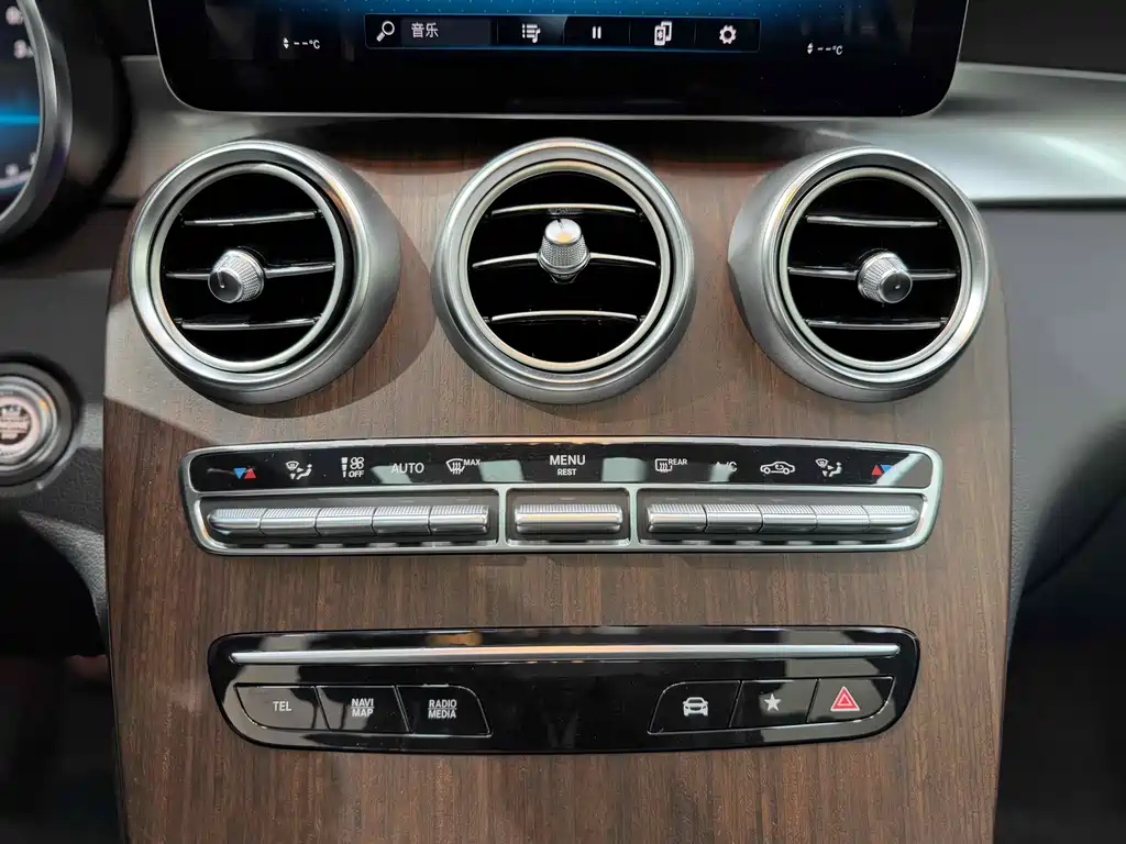 Mercedes-Benz GLC 2019 — фото 19