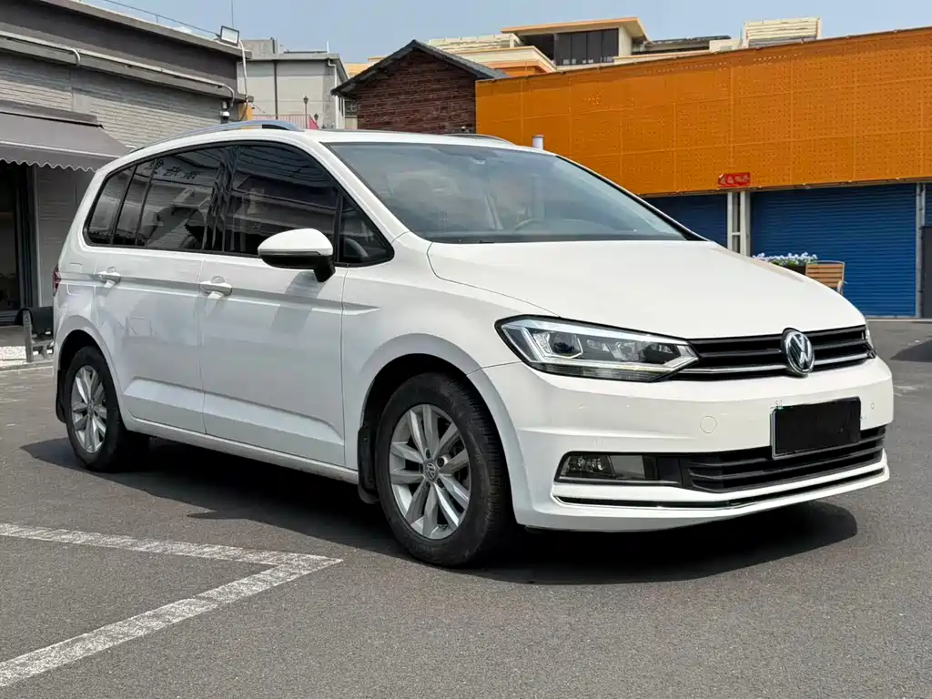 Volkswagen Touran 2019 — фото 3