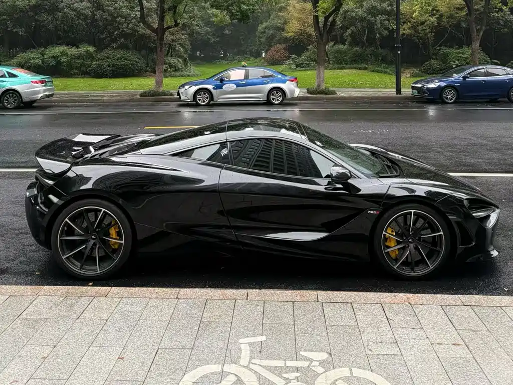 McLaren 720S 2019 — фото 9