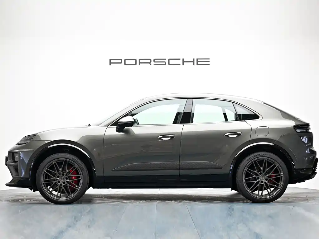 Porsche Macan EV 2024 — фото 3